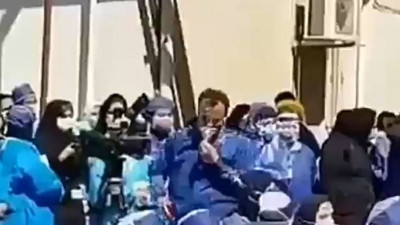 Bu da korona kutlaması: Konser verdiler!