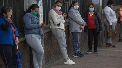 Harvard araştırması: "Sosyal mesafe 2022 yılına kadar devam etmeli"