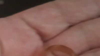 30 yıldır parmaklarında olan yüzükleri sattılar