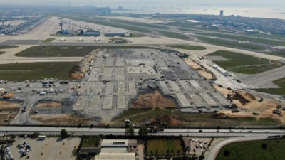 DHMİ’den Atatürk Havalimanı açıklaması: Kırılan pistler ömrünü tamamladı