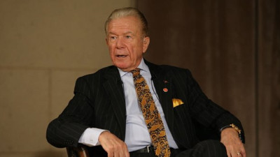 Yeni Akit yine sınırı aştı: Uğur Dündar'a dansöz yakıştırması