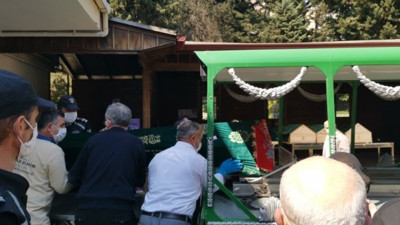 Nur Yerlitaş son yolculuğuna uğurlandı: Cenazesinde dikkat çeken ayrıntı