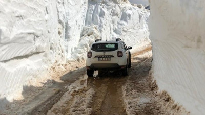 Akdeniz'in incisi beyaza büründü
