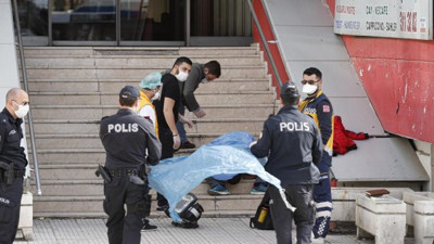 Cansız bedeni merdivenlerde bulundu