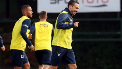 Fenerbahçe sahaya iniyor