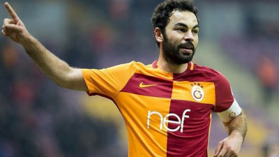 Futbolu bırakmak istemeyen Selçuk İnan'ın kaderi Terim'in ellerinde!