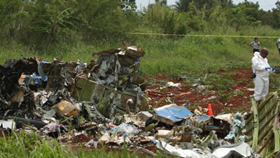 Bolivya'da askeri uçak düştü