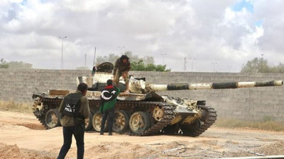 Vatiyye Hava Üssü'ndeki milisler teslim oldu