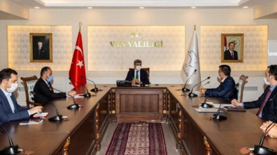 Vakalar artınca Vali kötü haberi verdi: 'Normalleşmeyi ötelemek zorunda kalacağız'