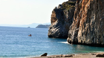 Antalya'da denize giren doktor kayboldu