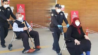 77 yaşındaki nine ile dede Anneler Günü'nde darp edilip, soyuldu!