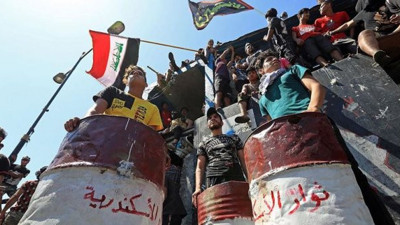 Irak'ta göstericiler yeniden sokağa indi