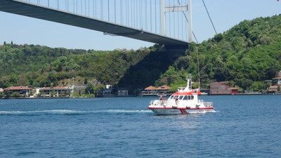 Öldürmeyen Allah öldürmüyor: Boğaz köprüsünden atladı, yüzmeye başladı!