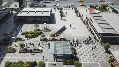 Görmemişin AVM izni olmuş, tutmuş suyunu çıkarmış: Bu kadar mı özlediniz!