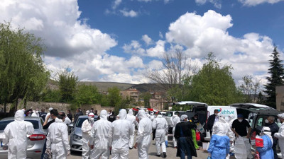 "Virüse şifayım" dedi üflediği herkes...