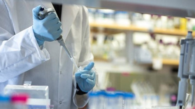 Dünyanın en ahlaksız açıklaması Fransız şirketten geldi: "Aşıyı bulursak ABD'ye vereceğiz"