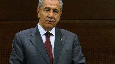 Bülent Arınç'tan camilerde okunan dualar için çok konuşulacak yorum!