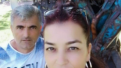 Boşanmak isteyen eşini, kızının gözü önünde öldürdü