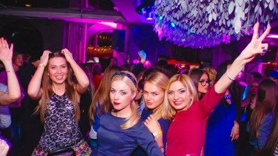 Normalleşme başladı gece kulüpleri doldu taştı