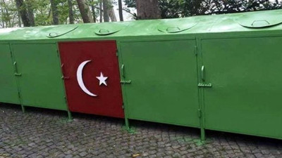 Belediyeden büyük skandal: Şanlı bayrağımızı buraya mı layık gördünüz!