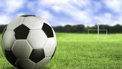 Bir ülkede daha ligler iptal ediliyor