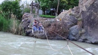 Dededen toruna teleferik sistemi hiç değişmedi: Ulaşımda çağ atladık bi Çoruh’u atlayamadık