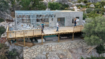 Şeytan azapta gerek; Akıllara zarar kaçak villa şimdi tek tek sökülüyor