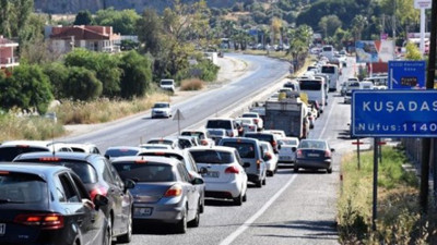 Tatilciler akın etti: O ilçeye 24 saatte 20 bin araç giriş yaptı!