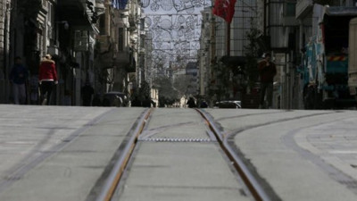 Evden çıkmak yasak ama her saniye para veriyorsunuz!