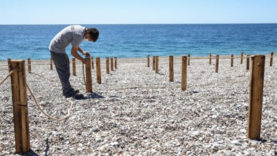 Önemli olan havluların durumu; Denize artık bu şekilde girilecek