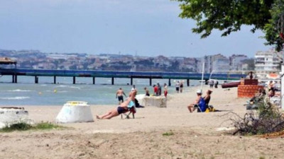 Görüntüler bugün İstanbul'da çekildi: Yasağa rağmen deniz keyfi