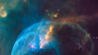 Uzayın deriliklerinde keşfedildi! 3.4 milyar ışık yılı uzaklıkta