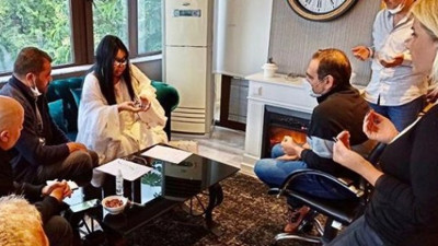 Bülent Ersoy Show TV ile anlaştı: İşte Diva'nın yeni programı