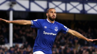 Evertonlu Cenk Tosun şampiyonluk adayını açıkladı