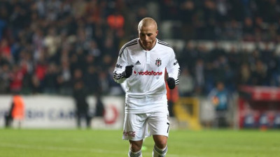 Beşiktaş'a eski yıldızından kötü haber