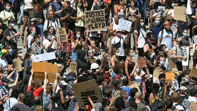 ABD'deki gösteriler İngiltere'ye sıçradı