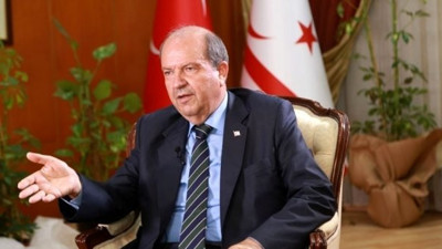 Ersin Tatar'dan caminin yakılmasına sert tepki