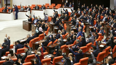 AKP ve MHP KYK kredileri borçlarının düzenlenmesiyle ilgili teklifi reddetti