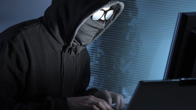 Birçok sektörü sekteye uğratıp internetin yarısını ele geçirdiler