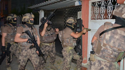 Adana'da şafak vakti terör operasyonu