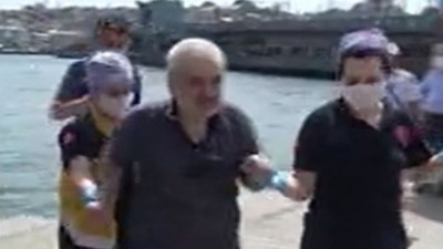 Yaşama halatla tutundu