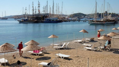 Fiyatlar tartışma yaratmıştı: Şezlonglarda büyük tenzilat