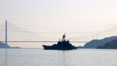 Rus savaş gemisi Boğaz'dan geçti (13 Haziran 2020)