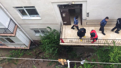 Ankara’da sel felaket getirdi: Duvar çöktü, bir kişi yaralandı!