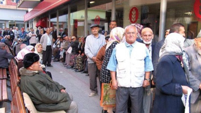 Emekliye müjdeli maaş 2324 lira