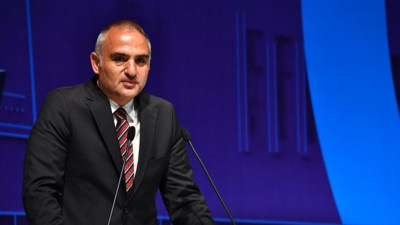 Mehmet Nuri Ersoy yaptığı açıklamanın üzerinden 24 saat geçmeden tersini söyledi