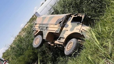 Gaziantep'te askeri araç devrildi