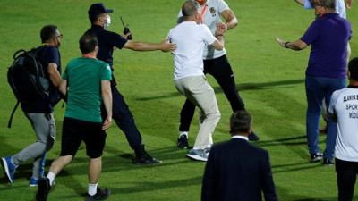 Hasan Çavuşoğlu: "Ahmet Ağaoğlu alkollüydü, ölmüş anneme küfür etti"