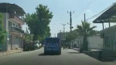 Deprem sonrası jandarma hasarlı bina aradı