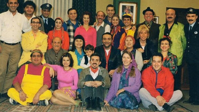 Bir Demet Tiyatro'nun çekim hataları 25 yıl sonra ilk kez paylaşıldı